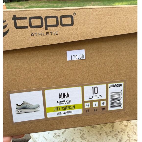 NWT Topo Athletic Aura Running Shoes White Gray Size 10 main image 4